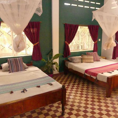 The Playground Bed and Breakfast Kampot Eksteriør billede