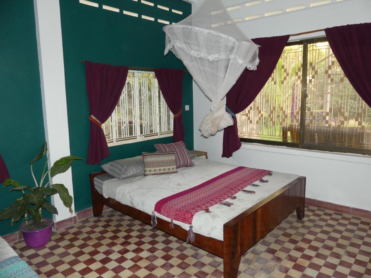 The Playground Bed and Breakfast Kampot Eksteriør billede