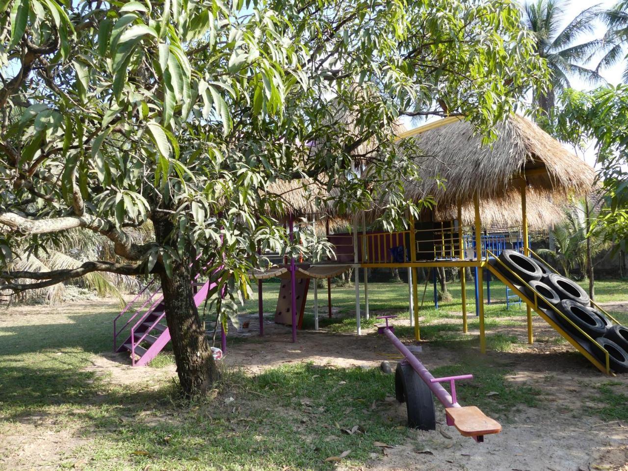 The Playground Bed and Breakfast Kampot Eksteriør billede