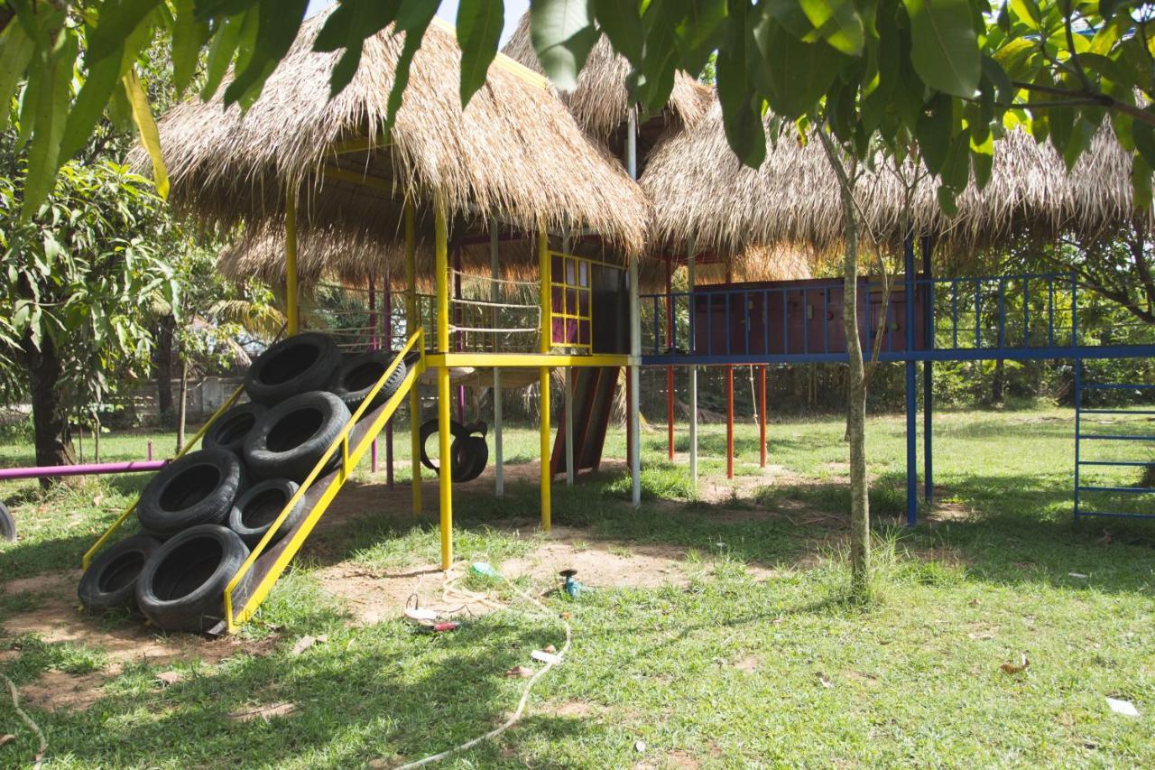 The Playground Bed and Breakfast Kampot Eksteriør billede