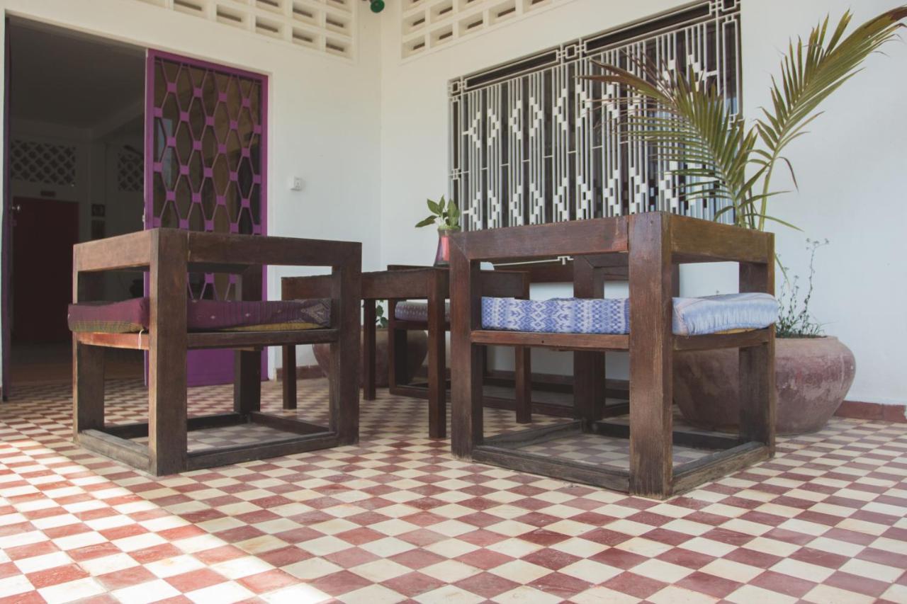 The Playground Bed and Breakfast Kampot Eksteriør billede